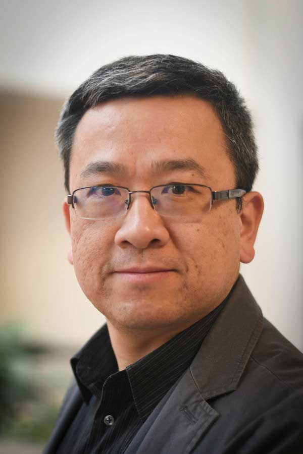 Chen  Liu Headshot