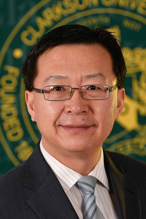Dennis  Yu Headshot