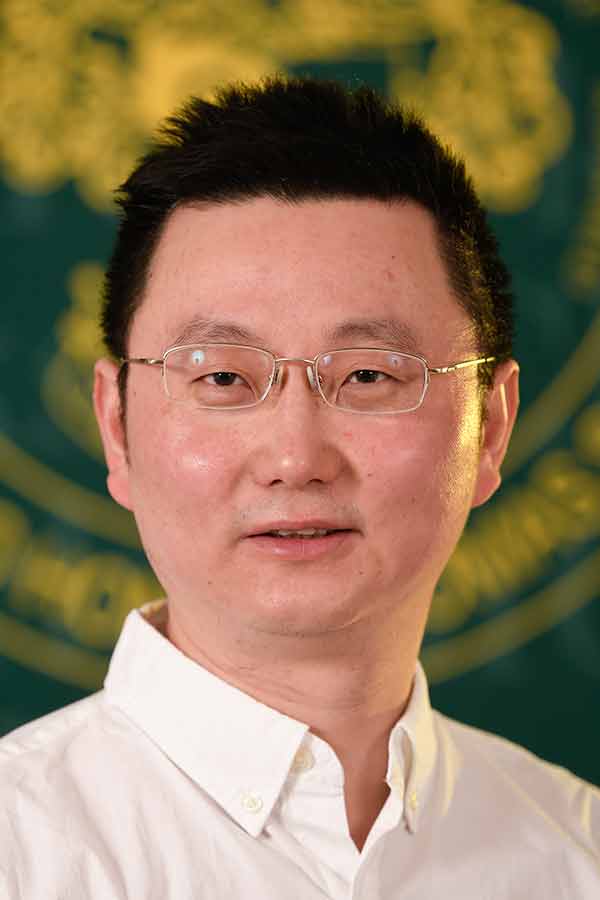 Yu  Liu Headshot